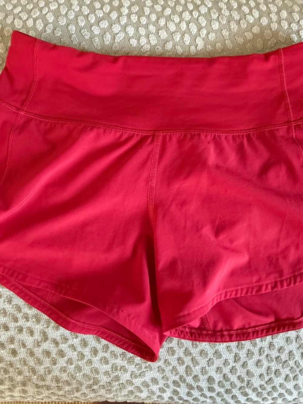 Lululemon - Picture 1 of 4